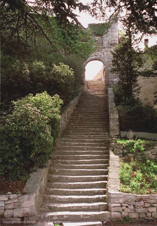 Stairway in Bonnieux.jpg